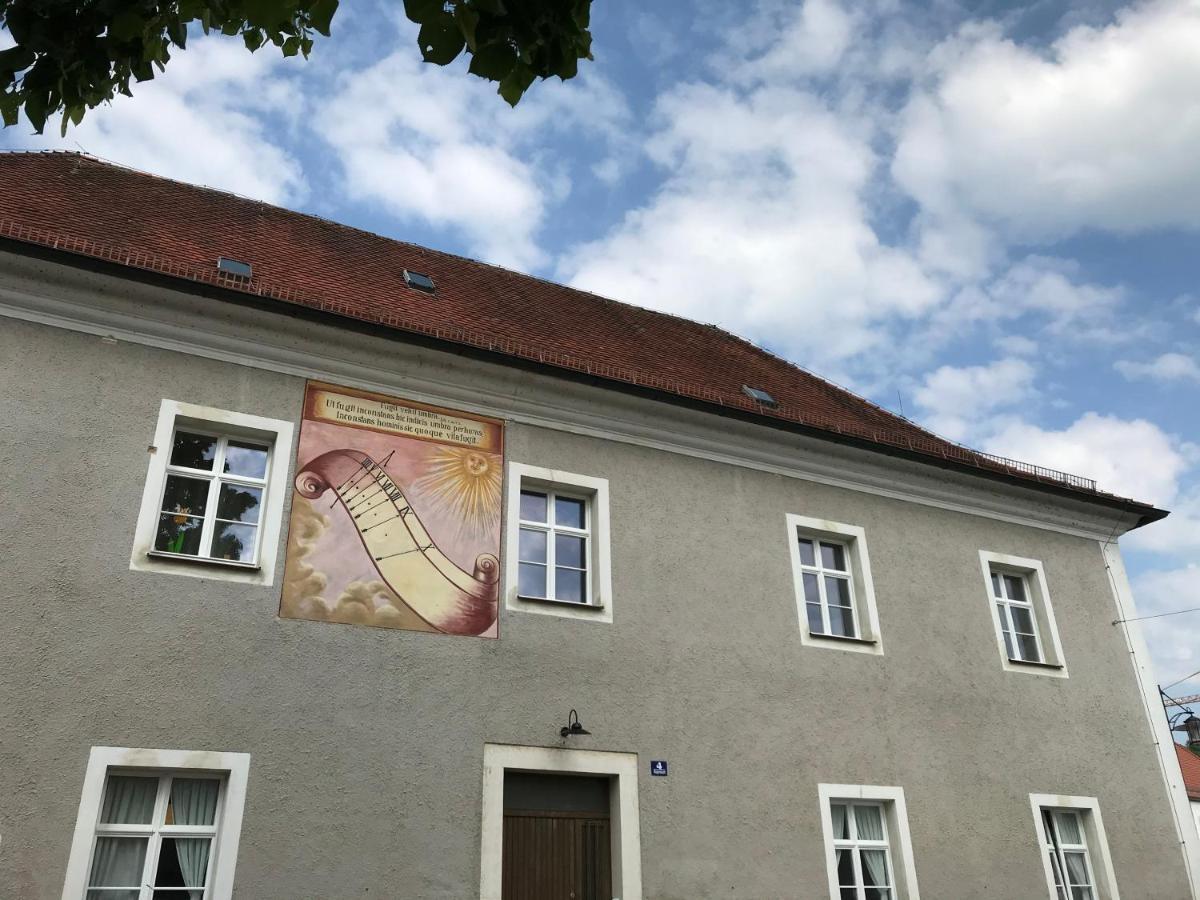 65Qm Wohnung Klosterblick Im Historischen Pfarrhaus Pielenhofen Extérieur photo